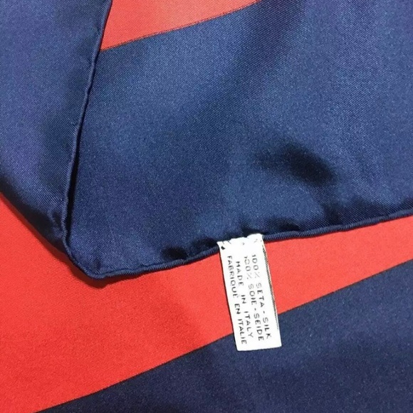 auth CHANEL gold CC logo SILK SCARF red $650 navy - Picture 3 of 5